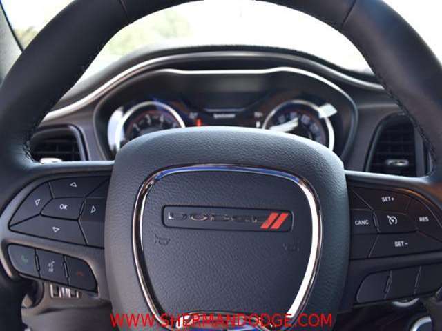 2017 Dodge Challenger SXT 2dr Coupe